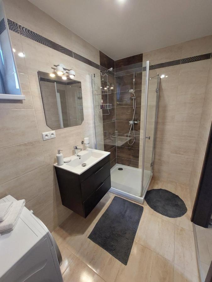 Frastak Apartment Глоговец Экстерьер фото